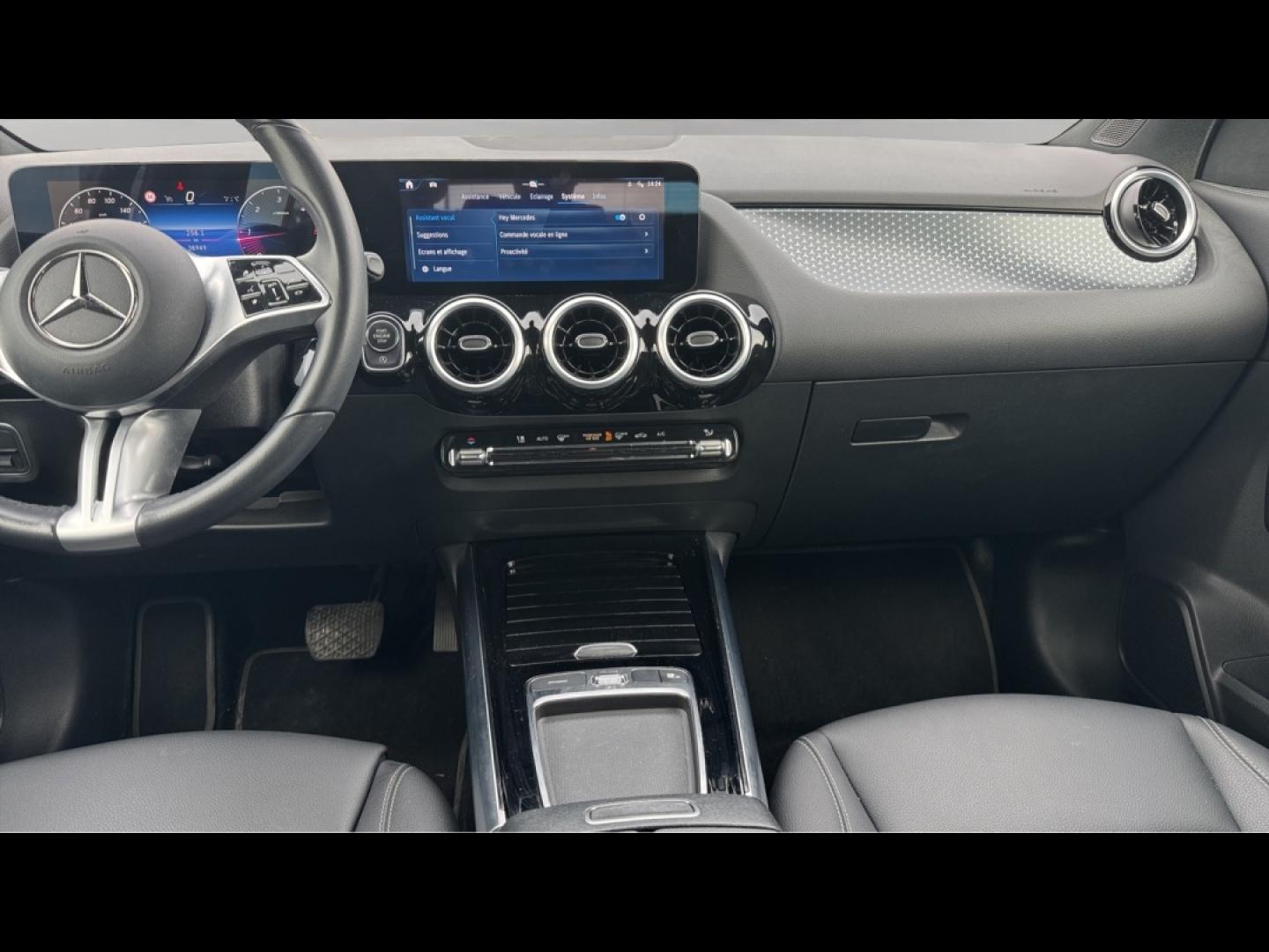 Image MERCEDES-BENZ GLA 180 d 116ch Progressive Line 8G-DCT
