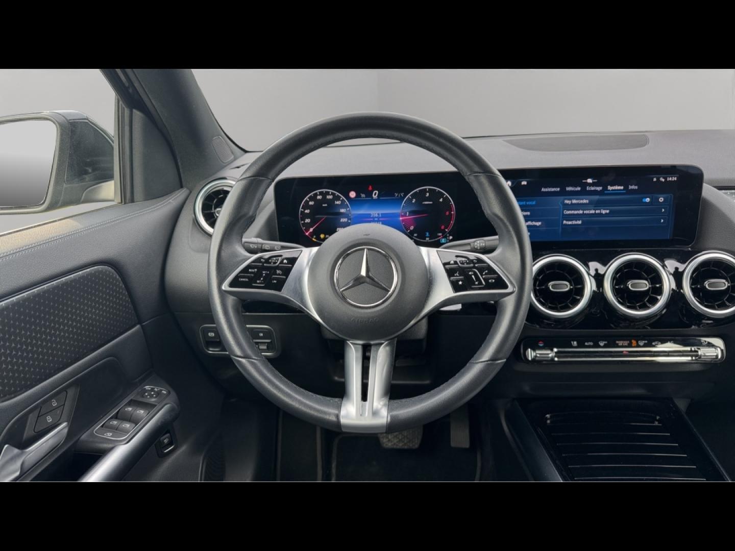 Image MERCEDES-BENZ GLA 180 d 116ch Progressive Line 8G-DCT