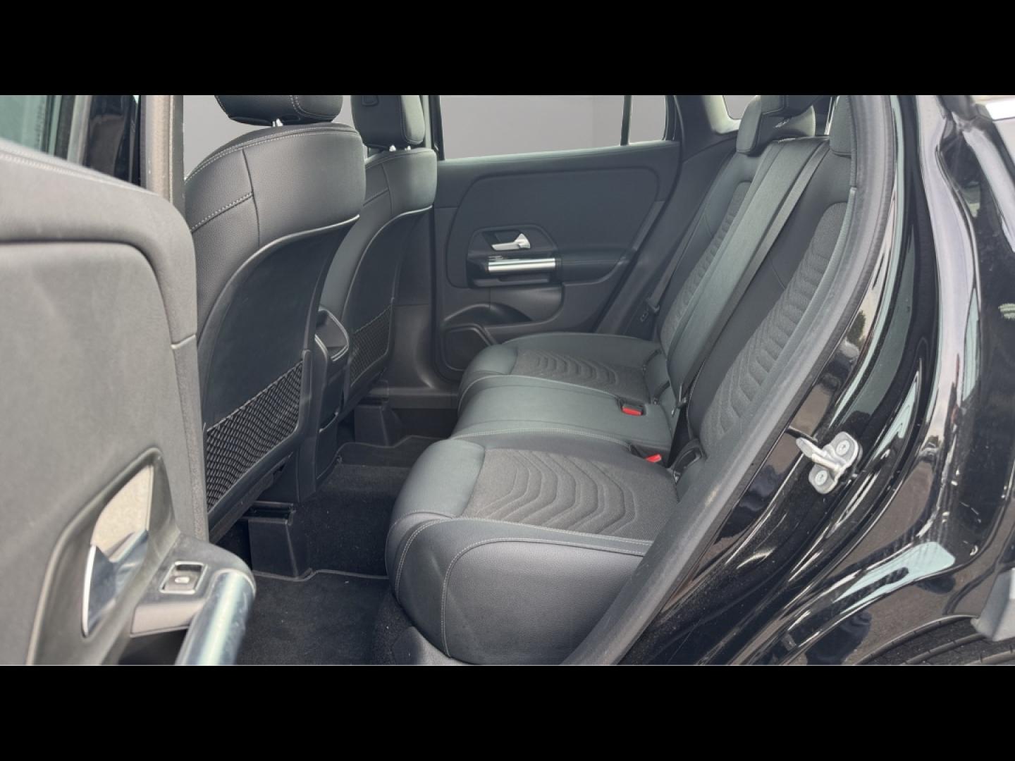 Image MERCEDES-BENZ GLA 180 d 116ch Progressive Line 8G-DCT