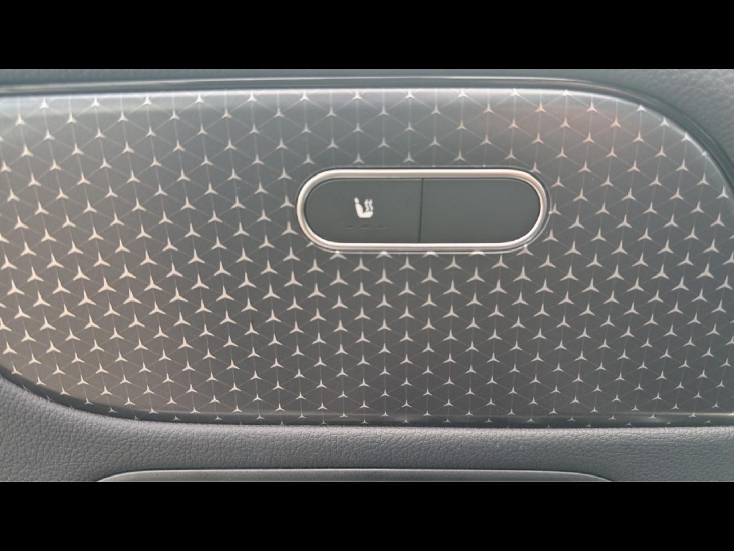 Image MERCEDES-BENZ GLA 250 e hybride rechargeable 218ch Progressive Line 8G-DCT