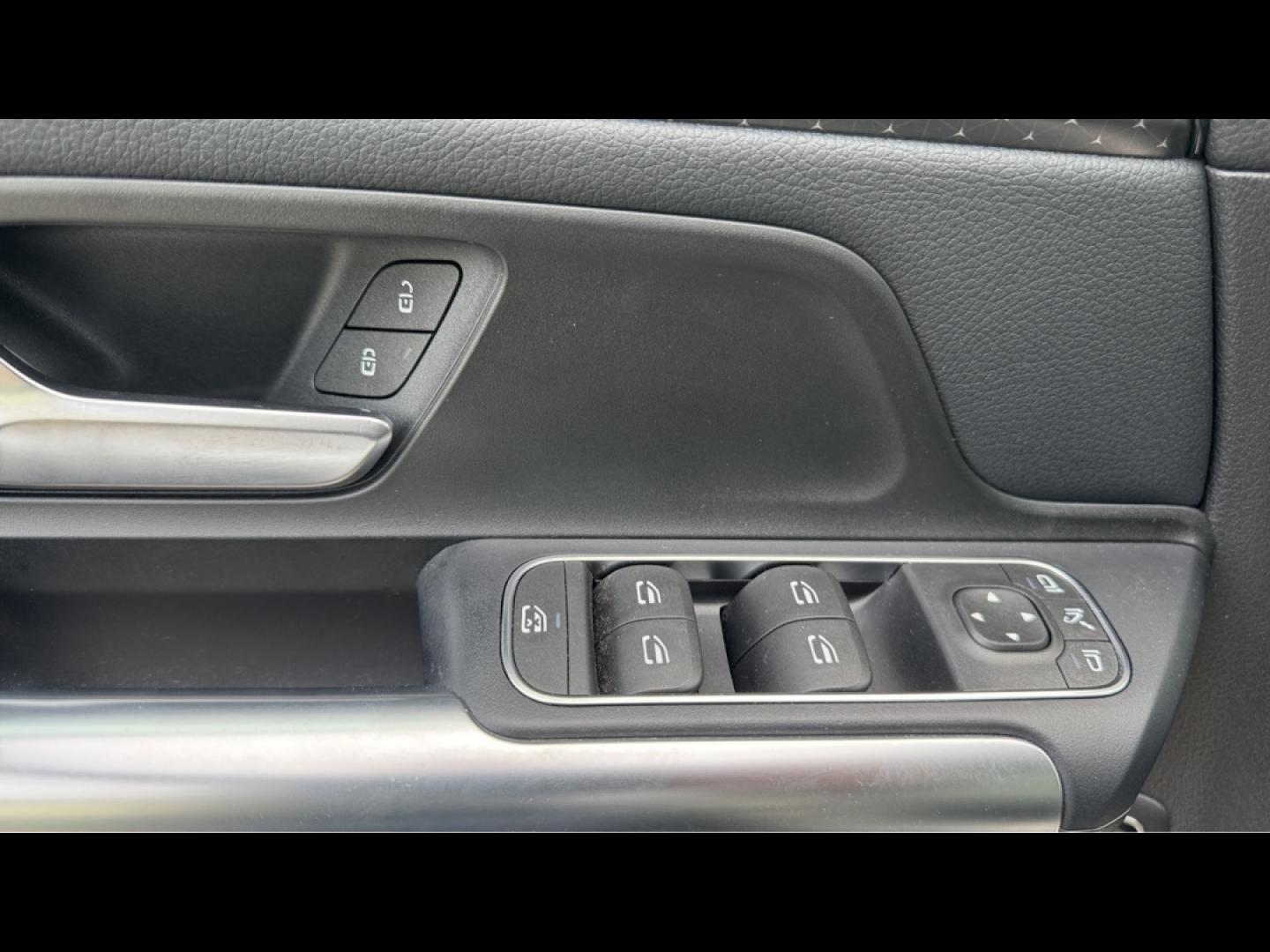 Image MERCEDES-BENZ GLA 250 e hybride rechargeable 218ch Progressive Line 8G-DCT