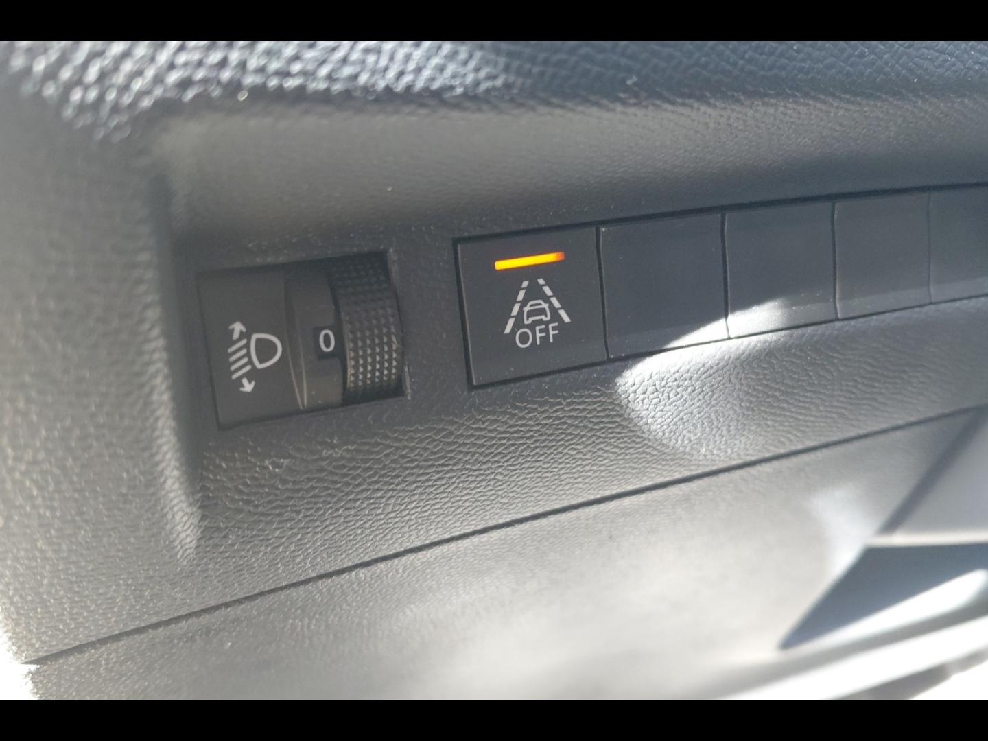 Image PEUGEOT 208 1.2 PureTech 100ch S&S Allure