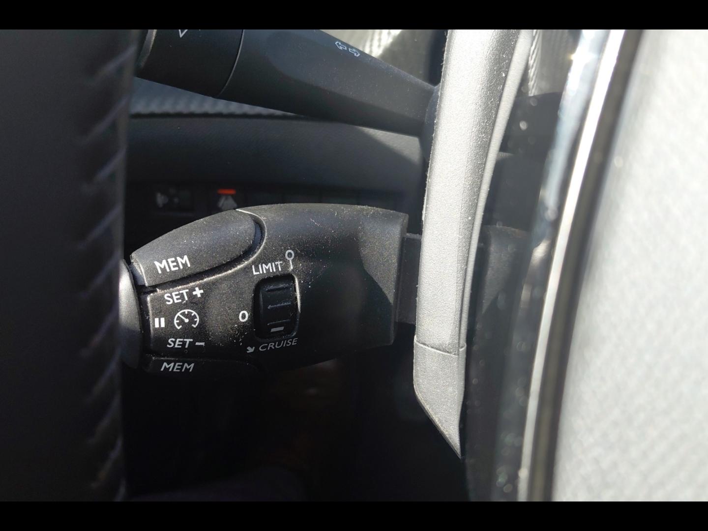 Image PEUGEOT 208 1.2 PureTech 100ch S&S Allure