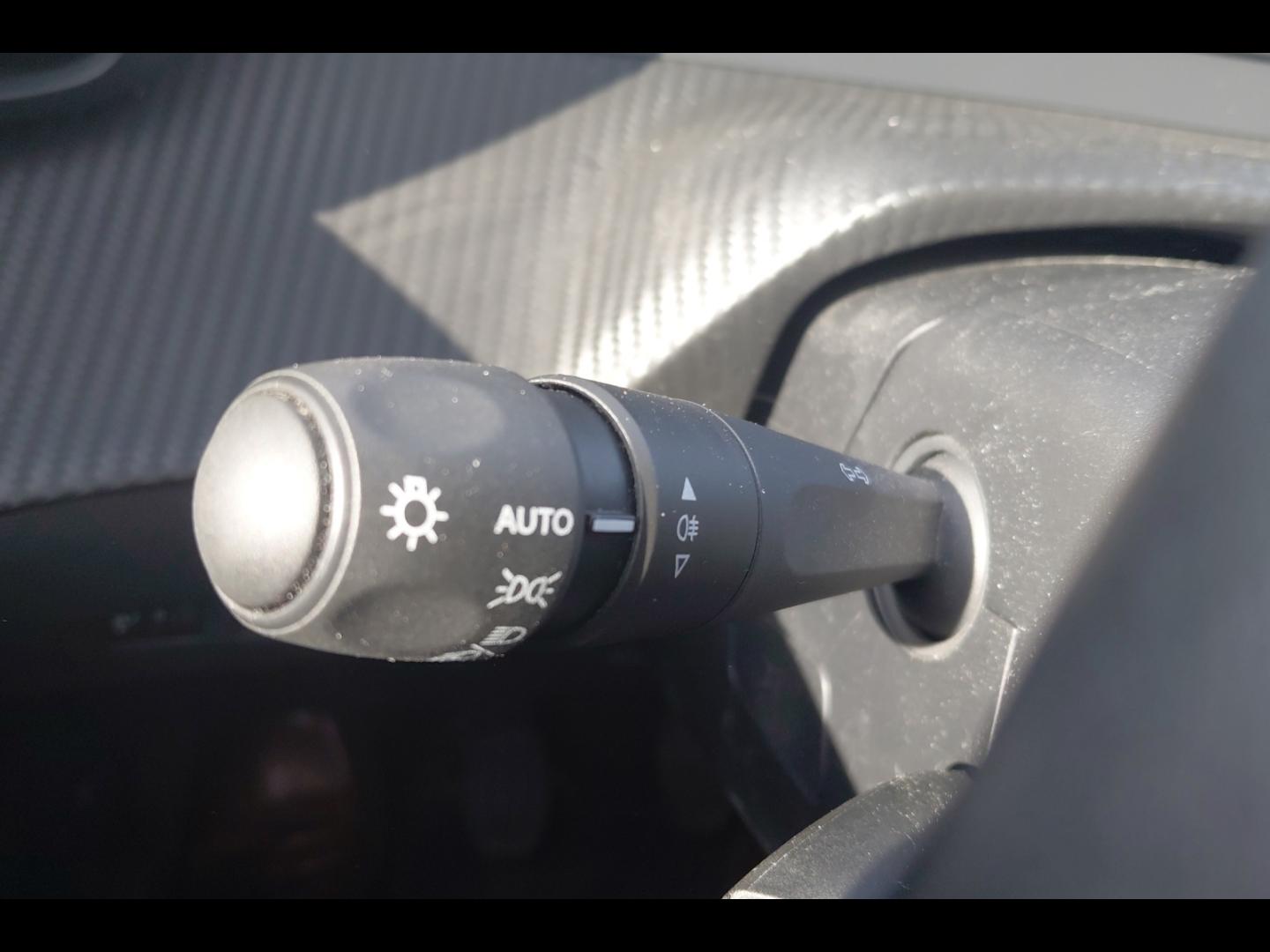 Image PEUGEOT 208 1.2 PureTech 100ch S&S Allure