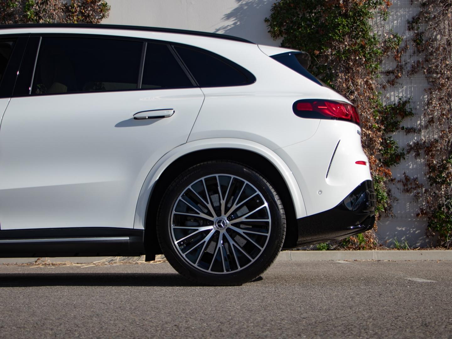 Image MERCEDES-BENZ GLC 400 EQ 489ch AMG Line 4Matic