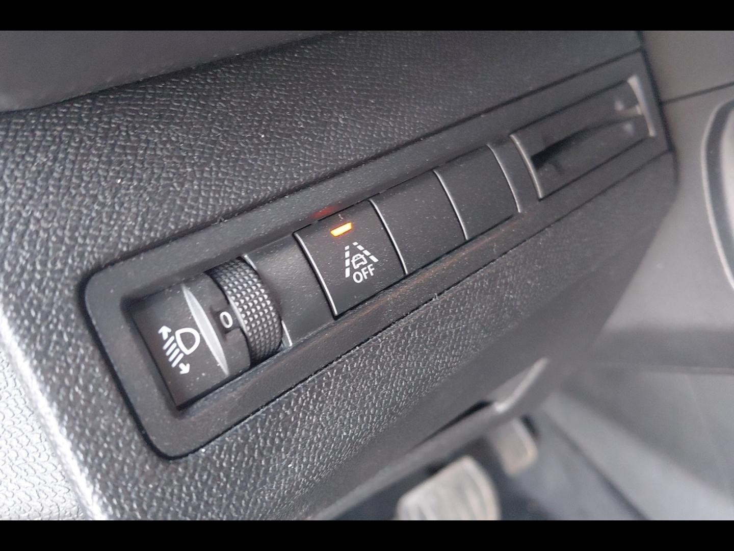 Image PEUGEOT 3008 1.5 BlueHDi 130ch S&S Active Business EAT8